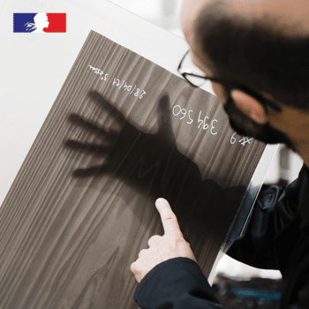 Once transformed, our augmented wood obtains new properties. It is stronger than traditional wood and becomes translucent. This article from the French Ministry of Agriculture and Food Sovereignty presents the genesis of our project and the various applications of our biomaterials.